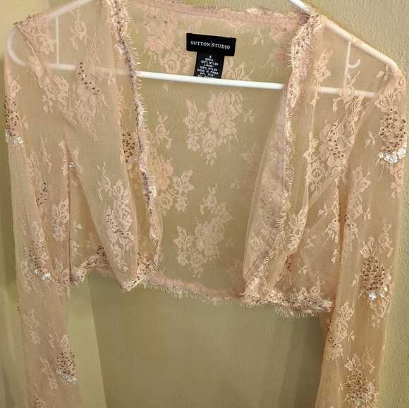 Bolero - Picture 1 of 7